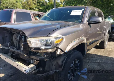 2018 Toyota Tacoma Trd Off Road z USA, uszkodzony, nr VIN 5TFCZ5AN3JX158500